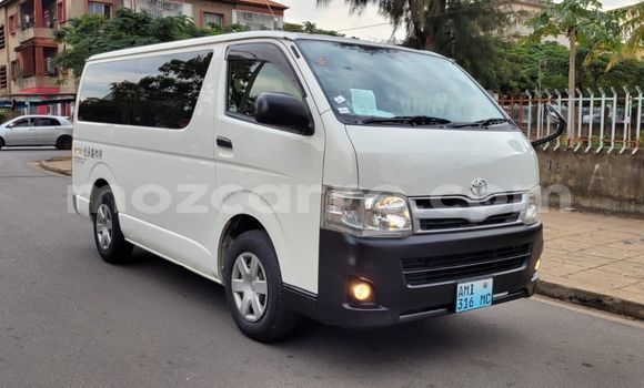 Buy Used Toyota Hiace White Car in Maputo in Maputo Buy Used Toyota Hiace White Car in Maputo in Maputo