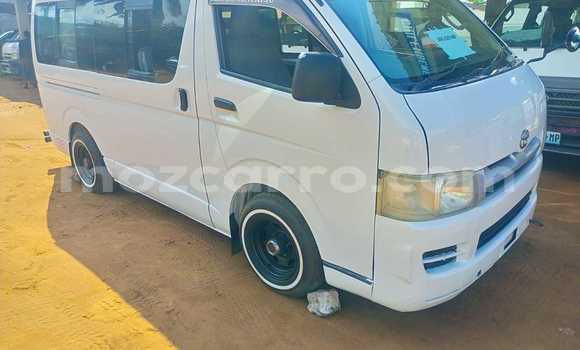Comprar Usado Toyota Hiace Branco Carro em Maputo em Maputo