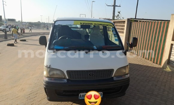 Comprar Usado Toyota Hiace Branco Carro em Maputo em Maputo