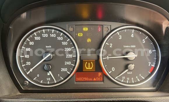 Comprar Usado BMW 3-Series Preto Carro em Maputo em Maputo Comprar Usado BMW 3-Series Preto Carro em Maputo em Maputo