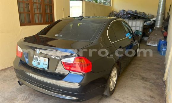 Comprar Usado BMW 3-Series Preto Carro em Maputo em Maputo Comprar Usado BMW 3-Series Preto Carro em Maputo em Maputo