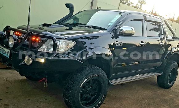 Nunua Ilio tumika Toyota Hilux Nyeusi Gari ndani ya Maputo nchini Maputo Nunua Ilio tumika Toyota Hilux Nyeusi Gari ndani ya Maputo nchini Maputo