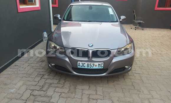 Comprar Usado BMW 3er Castanho Carro em Maputo em Maputo