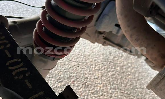 Nunua Ilio tumika Toyota Hilux Nyeupe Gari ndani ya Maputo nchini Maputo Nunua Ilio tumika Toyota Hilux Nyeupe Gari ndani ya Maputo nchini Maputo