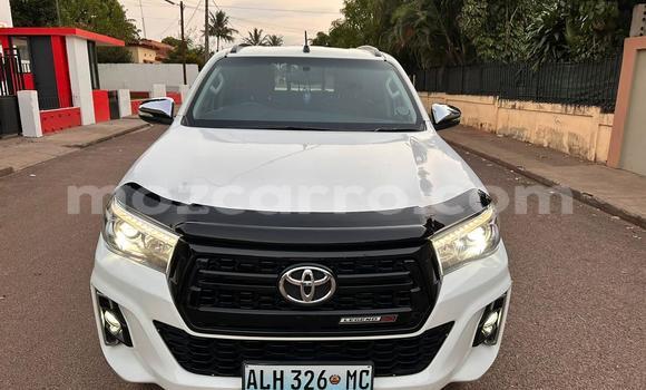 Nunua Ilio tumika Toyota Hilux Nyeupe Gari ndani ya Maputo nchini Maputo Nunua Ilio tumika Toyota Hilux Nyeupe Gari ndani ya Maputo nchini Maputo