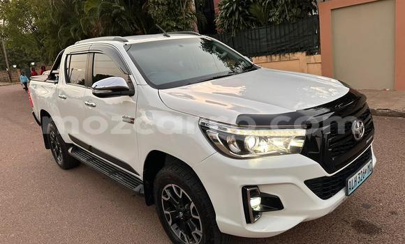 Nunua Ilio tumika Toyota Hilux Nyeupe Gari ndani ya Maputo nchini Maputo Nunua Ilio tumika Toyota Hilux Nyeupe Gari ndani ya Maputo nchini Maputo