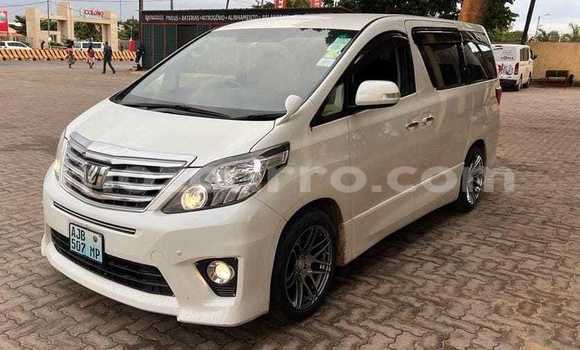 Nunua Ilio tumika Toyota Alphard Nyeupe Gari ndani ya Maputo nchini Maputo Nunua Ilio tumika Toyota Alphard Nyeupe Gari ndani ya Maputo nchini Maputo