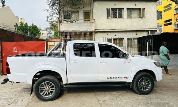 Buy Used Toyota Hilux White Car in Maputo in Maputo Buy Used Toyota Hilux White Car in Maputo in Maputo