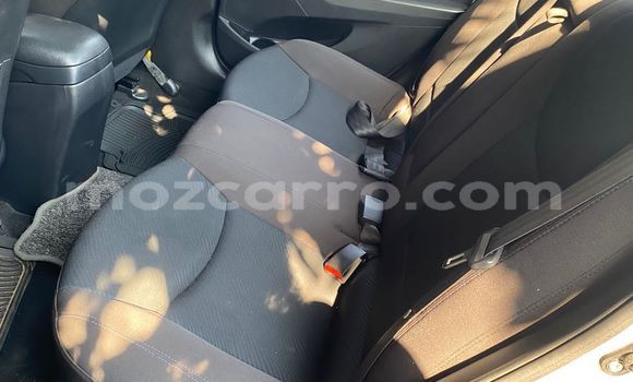 Comprar Usado Hyundai Elantra Azul Carro em Maputo em Maputo Comprar Usado Hyundai Elantra Azul Carro em Maputo em Maputo