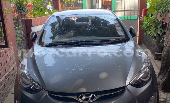 Comprar Usado Hyundai Elantra Azul Carro em Maputo em Maputo Comprar Usado Hyundai Elantra Azul Carro em Maputo em Maputo