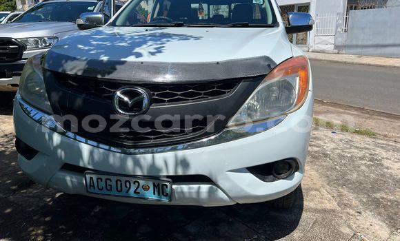 Nunua Ilio tumika Mazda BT-50 Nyeupe Gari ndani ya Maputo nchini Maputo Nunua Ilio tumika Mazda BT-50 Nyeupe Gari ndani ya Maputo nchini Maputo