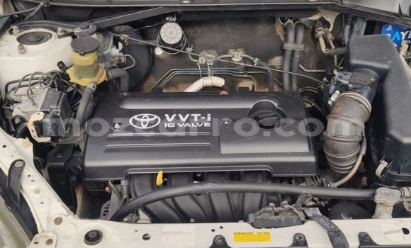 Nunua Ilio tumika Toyota RAV4 Nyeupe Gari ndani ya Maputo nchini Maputo Nunua Ilio tumika Toyota RAV4 Nyeupe Gari ndani ya Maputo nchini Maputo