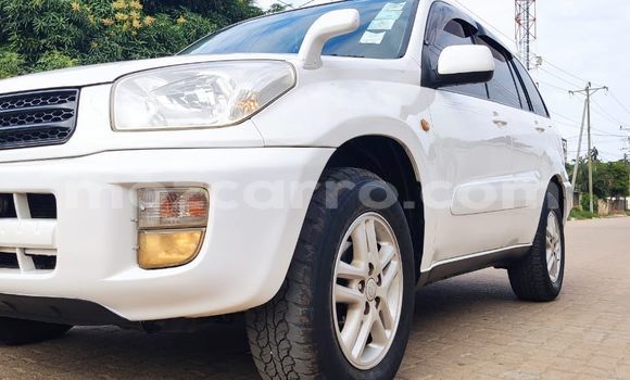 Nunua Ilio tumika Toyota RAV4 Nyeupe Gari ndani ya Maputo nchini Maputo Nunua Ilio tumika Toyota RAV4 Nyeupe Gari ndani ya Maputo nchini Maputo