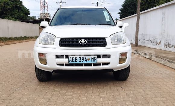 Nunua Ilio tumika Toyota RAV4 Nyeupe Gari ndani ya Maputo nchini Maputo Nunua Ilio tumika Toyota RAV4 Nyeupe Gari ndani ya Maputo nchini Maputo