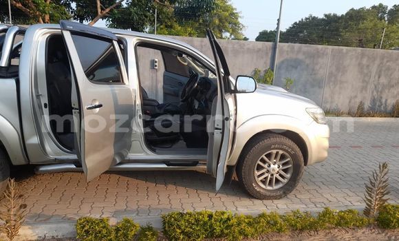 Tenga Tsaru Toyota Hilux Zvimwe Mota in Maputo in Maputo Tenga Tsaru Toyota Hilux Zvimwe Mota in Maputo in Maputo