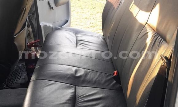 Nunua Ilio tumika Toyota Hilux Fedha Gari ndani ya Maputo nchini Maputo Nunua Ilio tumika Toyota Hilux Fedha Gari ndani ya Maputo nchini Maputo
