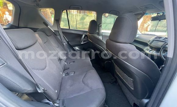 Tenga Tsaru Toyota RAV4 Chena Mota in Maputo in Maputo Tenga Tsaru Toyota RAV4 Chena Mota in Maputo in Maputo