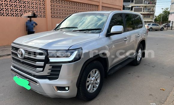 Buy Used Toyota Land Cruiser Prado Silver Car in Maputo in Maputo Buy Used Toyota Land Cruiser Prado Silver Car in Maputo in Maputo