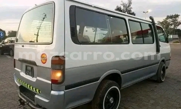 Nunua Ilio tumika Toyota Hiace Nyeupe Gari ndani ya Maputo nchini Maputo Nunua Ilio tumika Toyota Hiace Nyeupe Gari ndani ya Maputo nchini Maputo