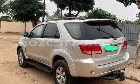 Nunua Ilio tumika Toyota Fortuner Nyingine Gari ndani ya Maputo nchini Maputo Nunua Ilio tumika Toyota Fortuner Nyingine Gari ndani ya Maputo nchini Maputo