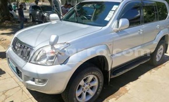 Buy Used Toyota Land Cruiser Prado Silver Car in Maputo in Maputo Buy Used Toyota Land Cruiser Prado Silver Car in Maputo in Maputo