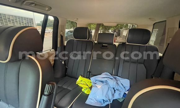 Nunua Ilio tumika Range Rover Range Rover Fedha Gari ndani ya Maputo nchini Maputo Nunua Ilio tumika Range Rover Range Rover Fedha Gari ndani ya Maputo nchini Maputo