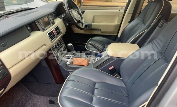 Nunua Ilio tumika Range Rover Range Rover Fedha Gari ndani ya Maputo nchini Maputo Nunua Ilio tumika Range Rover Range Rover Fedha Gari ndani ya Maputo nchini Maputo