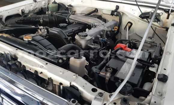 Nunua Ilio tumika Toyota Land Cruiser Nyeupe Gari ndani ya Maputo nchini Maputo Nunua Ilio tumika Toyota Land Cruiser Nyeupe Gari ndani ya Maputo nchini Maputo