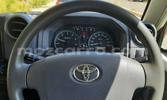 Nunua Ilio tumika Toyota Land Cruiser Nyeupe Gari ndani ya Maputo nchini Maputo Nunua Ilio tumika Toyota Land Cruiser Nyeupe Gari ndani ya Maputo nchini Maputo