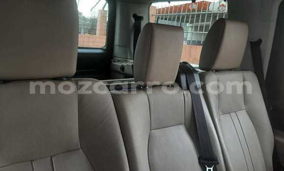 Nunua Ilio tumika Toyota Land Cruiser Nyeupe Gari ndani ya Maputo nchini Maputo Nunua Ilio tumika Toyota Land Cruiser Nyeupe Gari ndani ya Maputo nchini Maputo