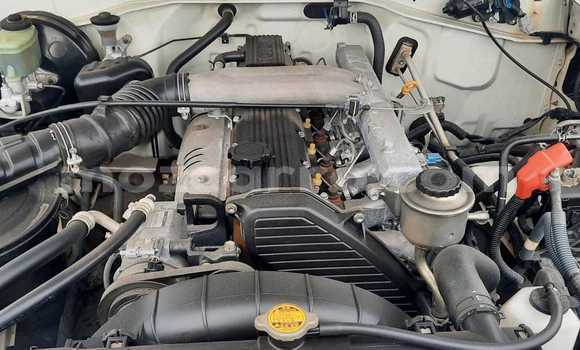 Nunua Ilio tumika Toyota Land Cruiser Nyeupe Gari ndani ya Maputo nchini Maputo Nunua Ilio tumika Toyota Land Cruiser Nyeupe Gari ndani ya Maputo nchini Maputo