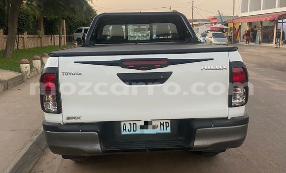 Buy Used Toyota Hiluxe Revo White Car in Maputo in Maputo Buy Used Toyota Hiluxe Revo White Car in Maputo in Maputo