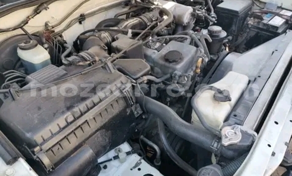 Nunua Ilio tumika Toyota Land Cruiser Prado Nyeupe Gari ndani ya Maputo nchini Maputo Nunua Ilio tumika Toyota Land Cruiser Prado Nyeupe Gari ndani ya Maputo nchini Maputo