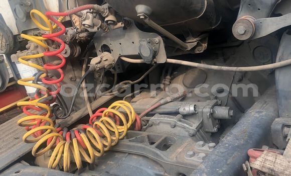 Comprar Usado Scania R420 Branco Caminhão em Maputo em Maputo Comprar Usado Scania R420 Branco Caminhão em Maputo em Maputo