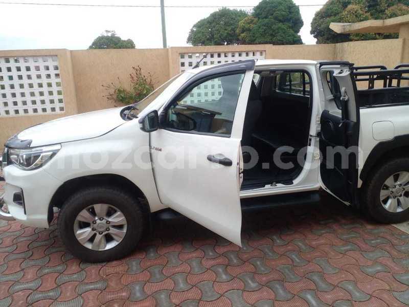 Big with watermark toyota hiluxe revo maputo maputo 15642