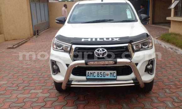 Comprar Usado Toyota Hiluxe Revo Branco Carro em Maputo em Maputo Comprar Usado Toyota Hiluxe Revo Branco Carro em Maputo em Maputo