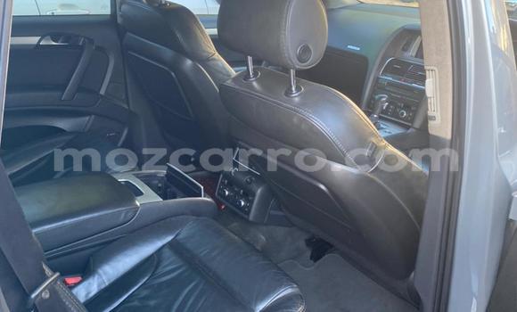 Nunua Ilio tumika Audi Q7 Kijani Gari ndani ya Maputo nchini Maputo Nunua Ilio tumika Audi Q7 Kijani Gari ndani ya Maputo nchini Maputo