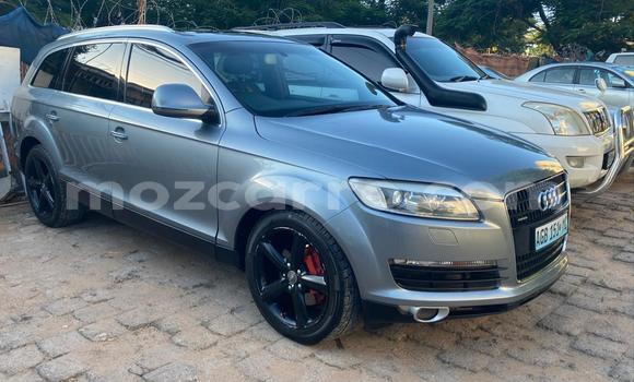 Nunua Ilio tumika Audi Q7 Kijani Gari ndani ya Maputo nchini Maputo Nunua Ilio tumika Audi Q7 Kijani Gari ndani ya Maputo nchini Maputo