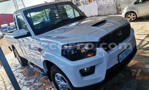 Buy Used Mahindra Marshal White Car in Maputo in Maputo Buy Used Mahindra Marshal White Car in Maputo in Maputo
