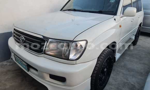 Nunua Ilio tumika Toyota Land Cruiser Prado Nyeupe Gari ndani ya Maputo nchini Maputo Nunua Ilio tumika Toyota Land Cruiser Prado Nyeupe Gari ndani ya Maputo nchini Maputo