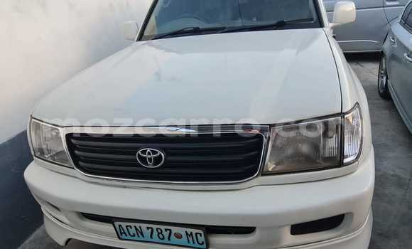 Nunua Ilio tumika Toyota Land Cruiser Prado Nyeupe Gari ndani ya Maputo nchini Maputo Nunua Ilio tumika Toyota Land Cruiser Prado Nyeupe Gari ndani ya Maputo nchini Maputo
