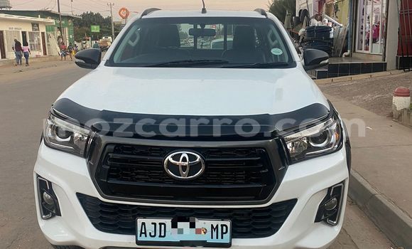 Tenga Tsaru Toyota Hiluxe Revo Chena Mota in Maputo in Maputo