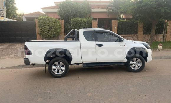 Nunua Ilio tumika Toyota Hiluxe Revo Nyeupe Gari ndani ya Maputo nchini Maputo Nunua Ilio tumika Toyota Hiluxe Revo Nyeupe Gari ndani ya Maputo nchini Maputo