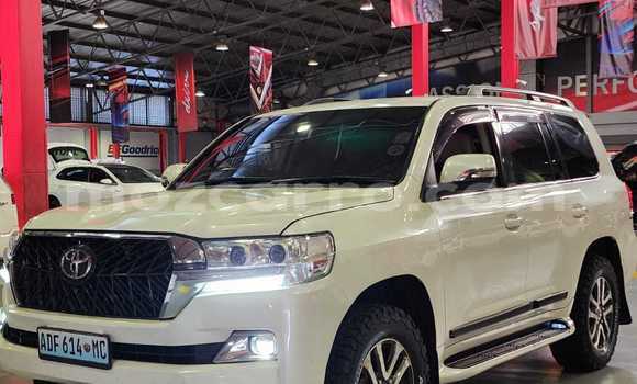 Comprar Usado Toyota Land Cruiser Prado Branco Carro em Maputo em Maputo