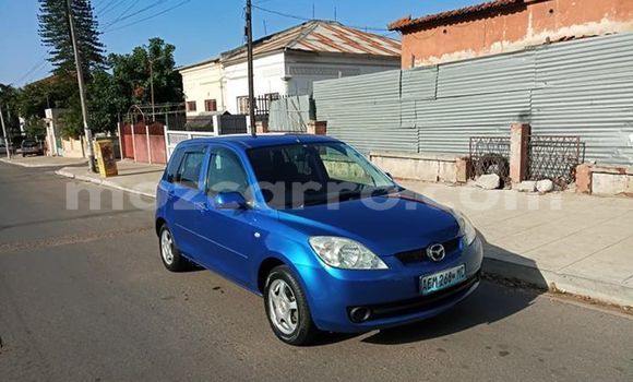 Comprar Usado Mazda Demio Azul Carro em Maputo em Maputo