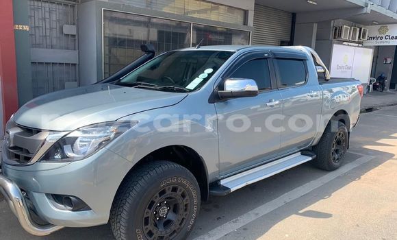 Comprar Usado Mazda BT-50 Azul Carro em Maputo em Maputo Comprar Usado Mazda BT-50 Azul Carro em Maputo em Maputo