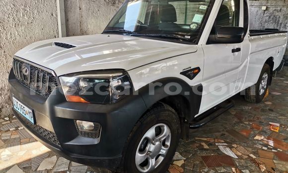 Comprar Usado Mahindra Armada Branco Carro em Maputo em Maputo Comprar Usado Mahindra Armada Branco Carro em Maputo em Maputo