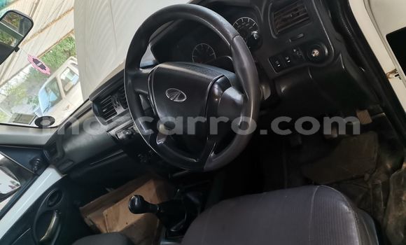 Buy Used Mahindra Armada White Car in Maputo in Maputo Buy Used Mahindra Armada White Car in Maputo in Maputo