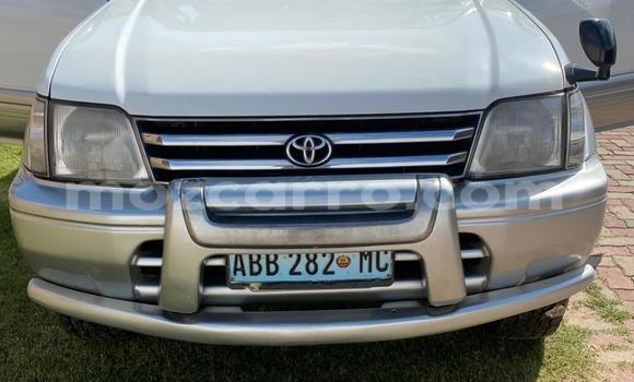 Nunua Ilio tumika Toyota Land Cruiser Prado Nyeupe Gari ndani ya Maputo nchini Maputo Nunua Ilio tumika Toyota Land Cruiser Prado Nyeupe Gari ndani ya Maputo nchini Maputo