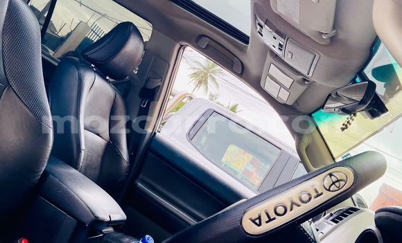 Buy Used Toyota Land Cruiser Prado White Car in Maputo in Maputo Buy Used Toyota Land Cruiser Prado White Car in Maputo in Maputo
